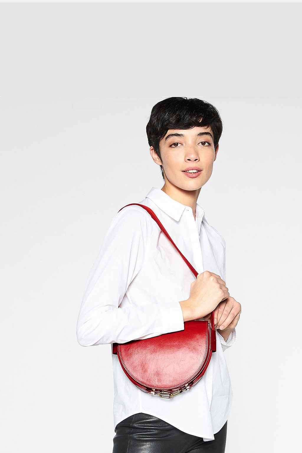 DXBAG-ITALIANRED-LIEBESKIND-MIKONOS-5