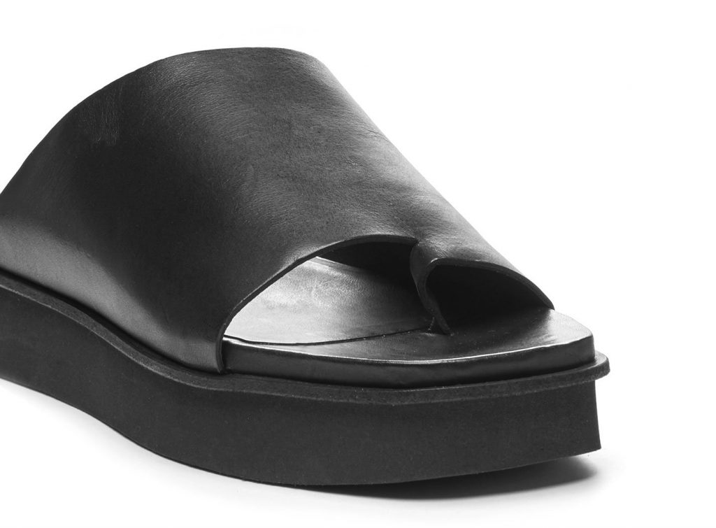 SANDALIA VICMATIE MIKONOS MODA LOGROÑO MULTIMARCA CUERO NEGRO