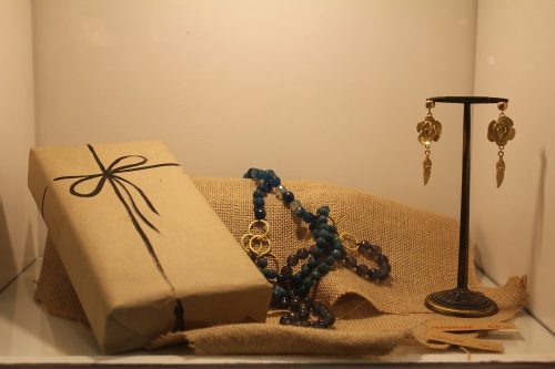 NAVIDAD ESCAPARATE MIKONOS MULTIMARCA LOGROÑO MODA FASHION 