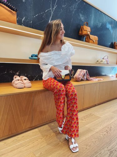 MIKONOS INVITADA MODA